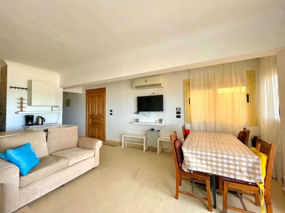 Breathtaking Luxury & Spacious 2-Bedroom 1St Row Direct Seaview At Stella Sea View Sokhna 아인 수크나 외부 사진